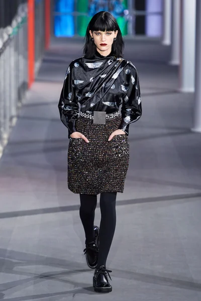 Look 4